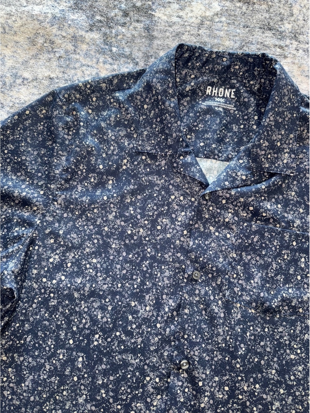 Rhone Mens XL Navy Floral Short Sleeve Button Up Shirt Stretch Performance